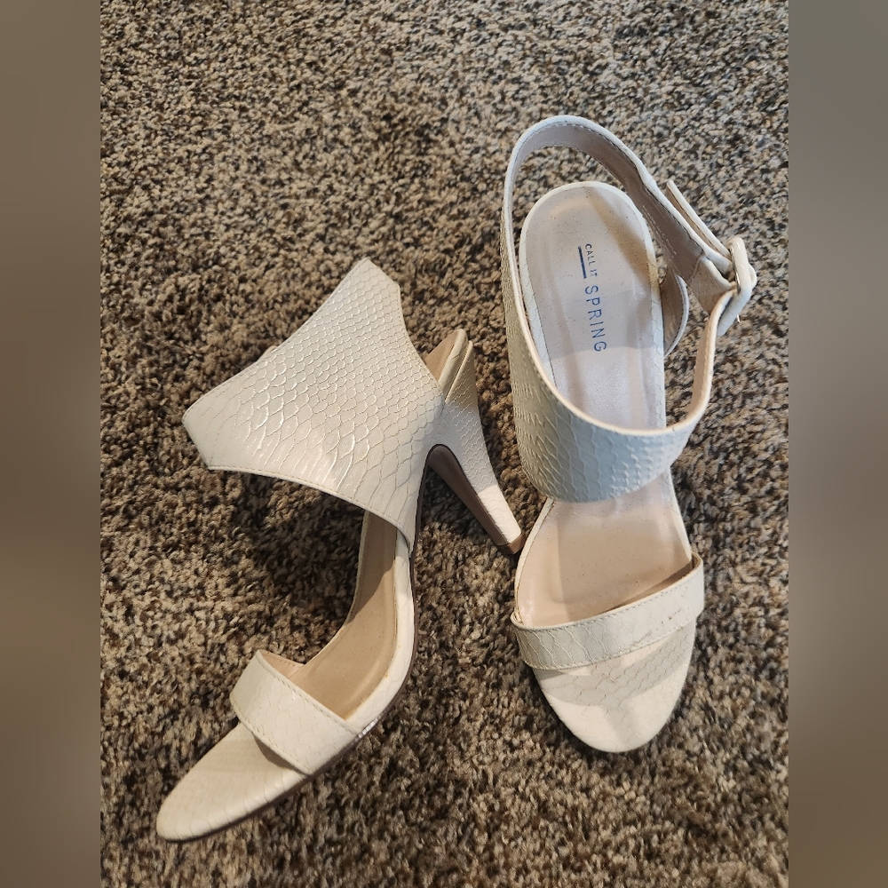Womens sandals